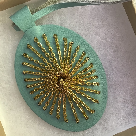 Sundance Jewelry - NEW Sundance Light Turquoise Leather Medallion Necklace